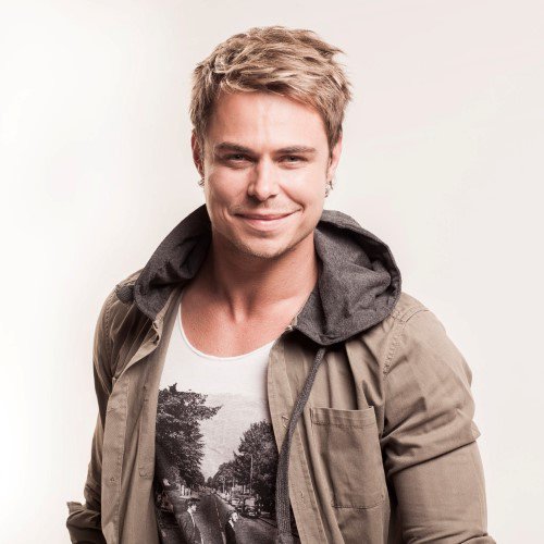 Bobby Van Jaarsveld 