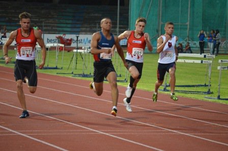 FRIDAY NIGHT LIGHTS ATHLETICS SERIES FINAL SET BAY TRACK ON FIRE